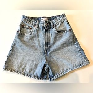 Zara jean shorts, size 2.